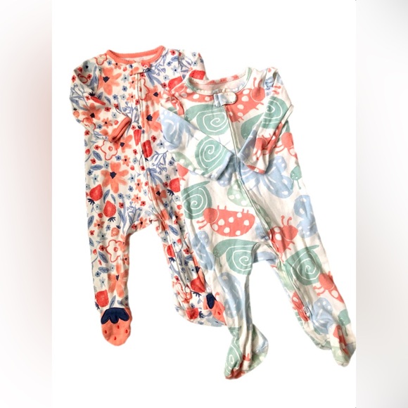 2/15$• Carter’s child of mine• Bundle of 2 onesies• 6-9 Months - Picture 1 of 6